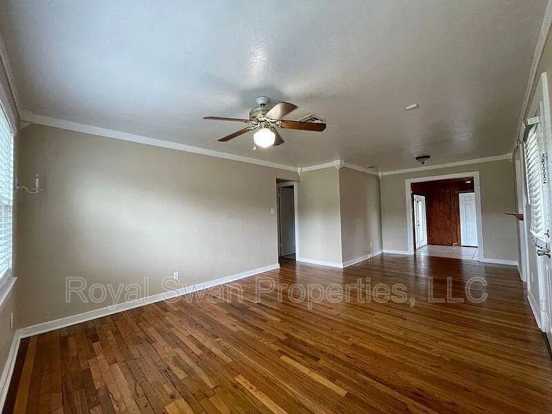 1918 E Main St - Photo 3 of 20