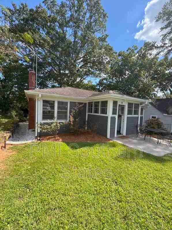 330 Grove Rd - Photo 2 of 14