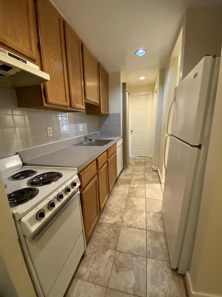 2028 13th Street NW - Photo 2 of 34