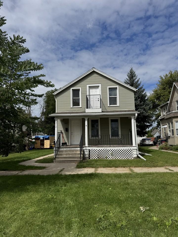 312 South Chestnut Avenue - Photo 2 of 16