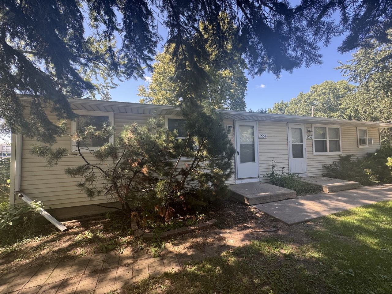 1832 - 1842 14th Ave - Photo 2 of 12