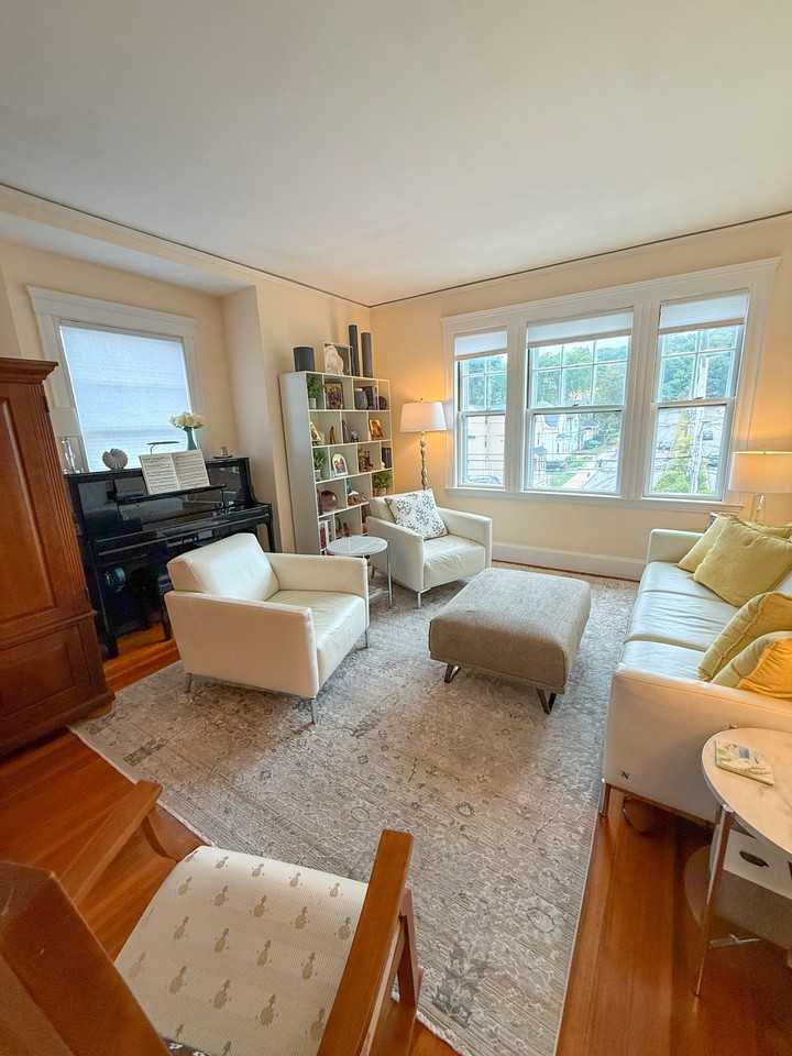 274 Poplar Street - Photo 2 of 33