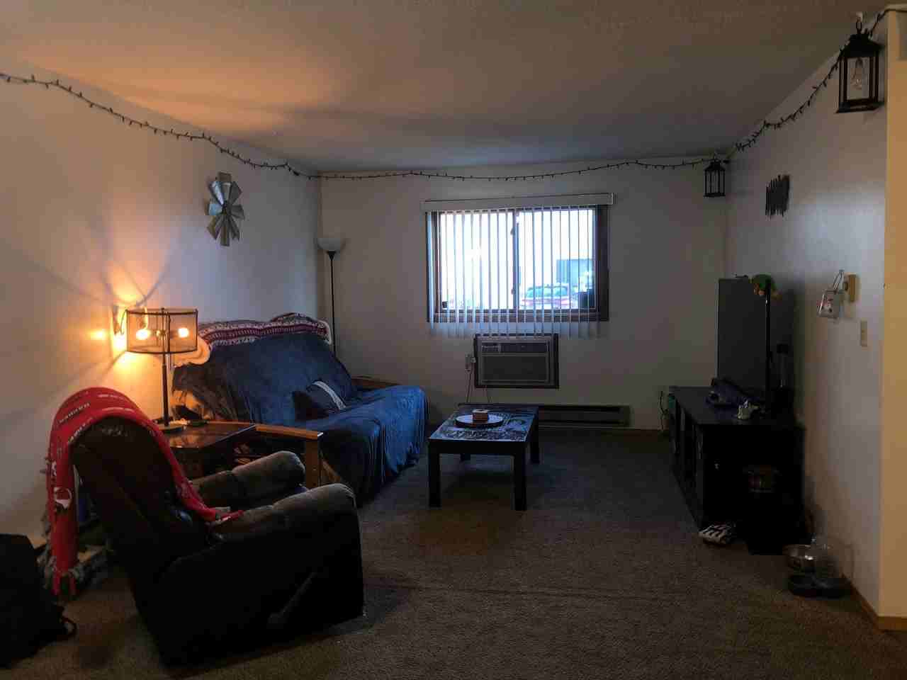 1106 10th Ave N - Photo 6 of 11