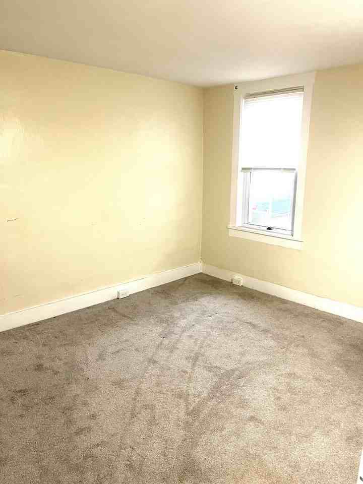 8 - 26 1st Avenue - Photo 5 of 10