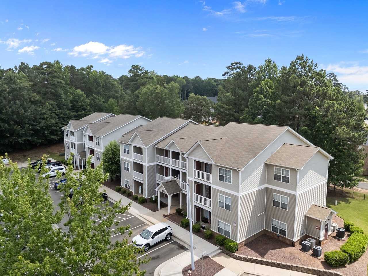 Two and Three bedroom Apartments - Photo 6 of 33