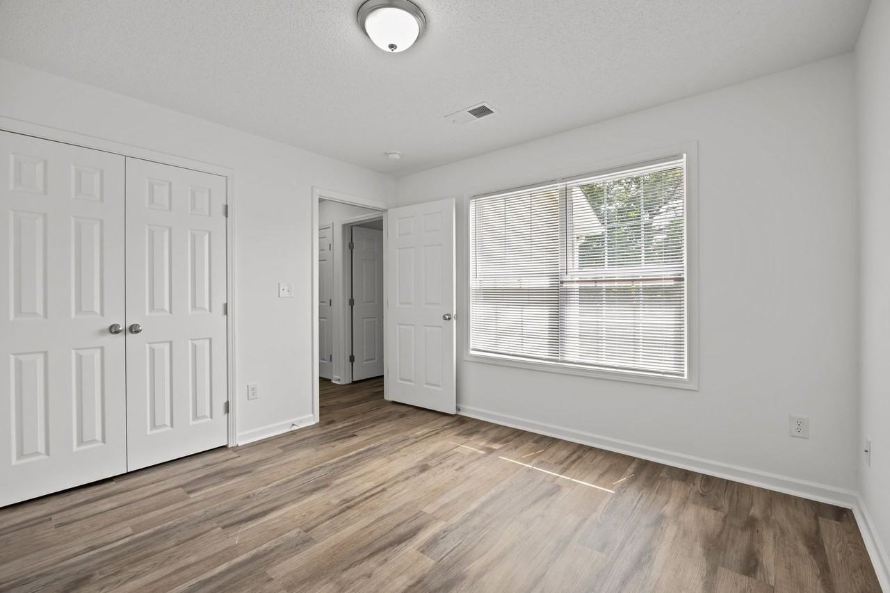 Two and Three bedroom Apartments - Photo 4 of 33