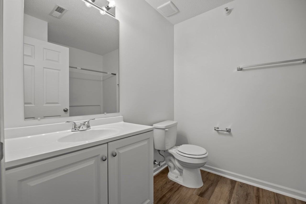 Two and Three bedroom Apartments - Photo 5 of 33