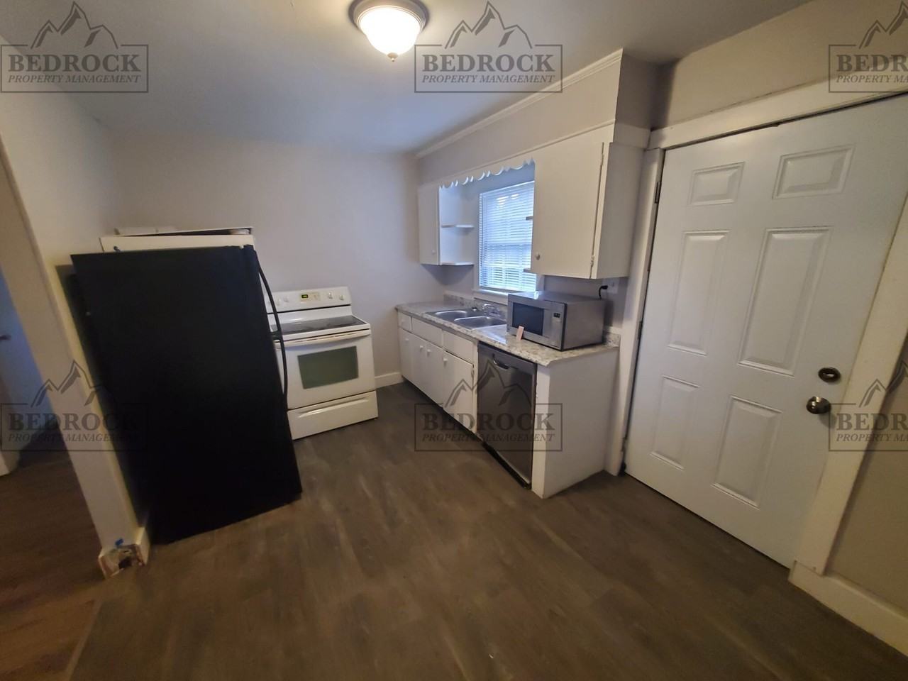 1013 Magnolia Drive Northwest - Photo 3 of 11