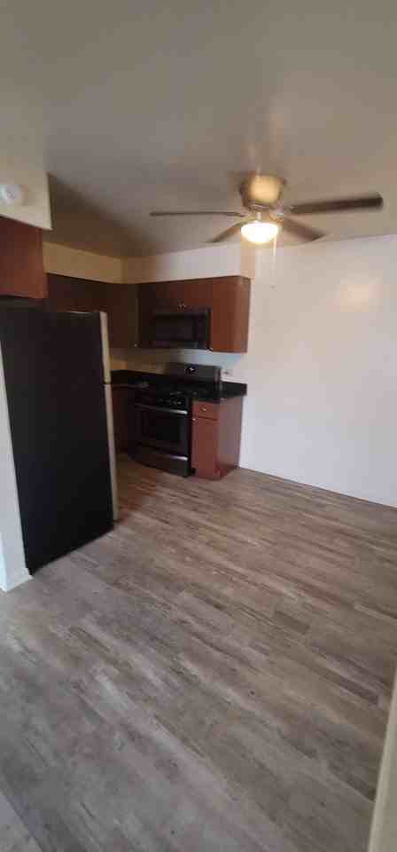 5710 108th Street - Photo 3 of 22