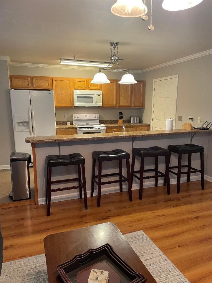 Guidry Row Apartments - Photo 5 of 50