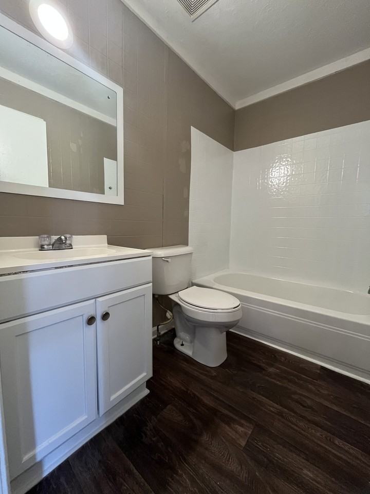 606 S Washington Ave Brownsville - Photo 4 of 4