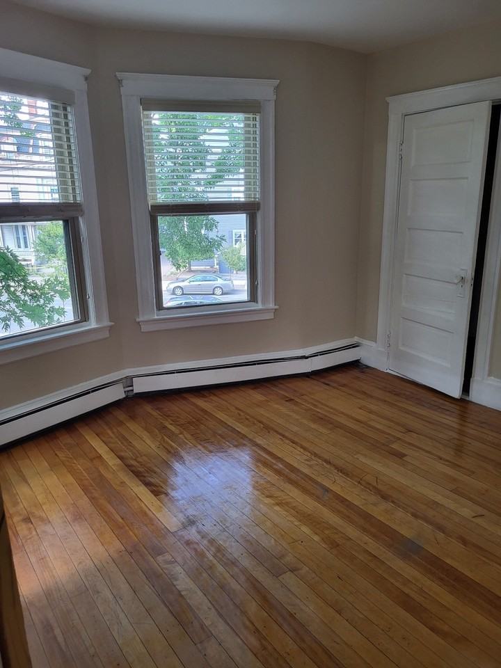 74 Pecker Street - Photo 6 of 9