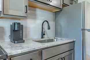424 Lexington Avenue - Photo 1 of 1