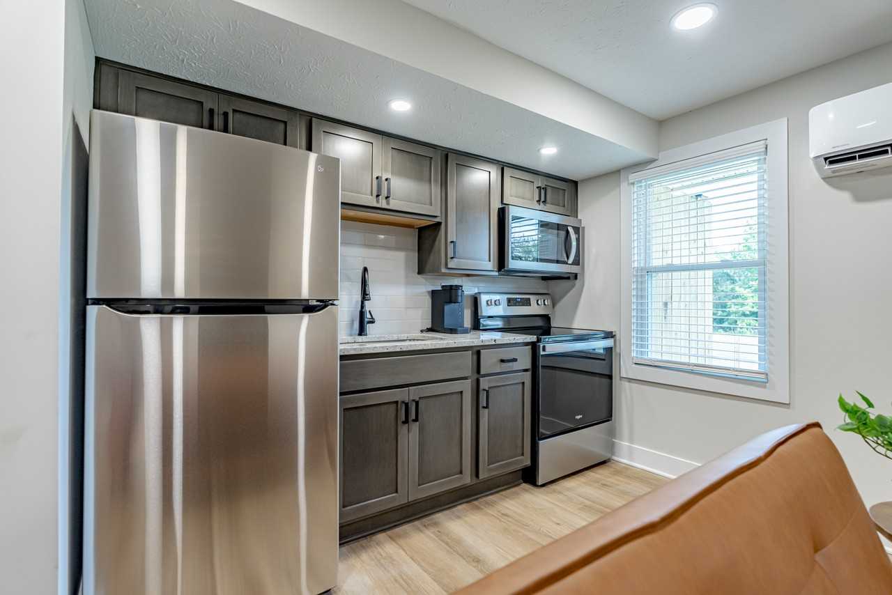 424 Lexington Avenue - Photo 2 of 14