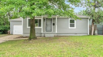 featured image of 2433 N Norwood Pl