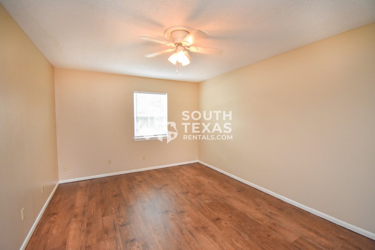 Sherwood Townhomes - Photo 6 of 12