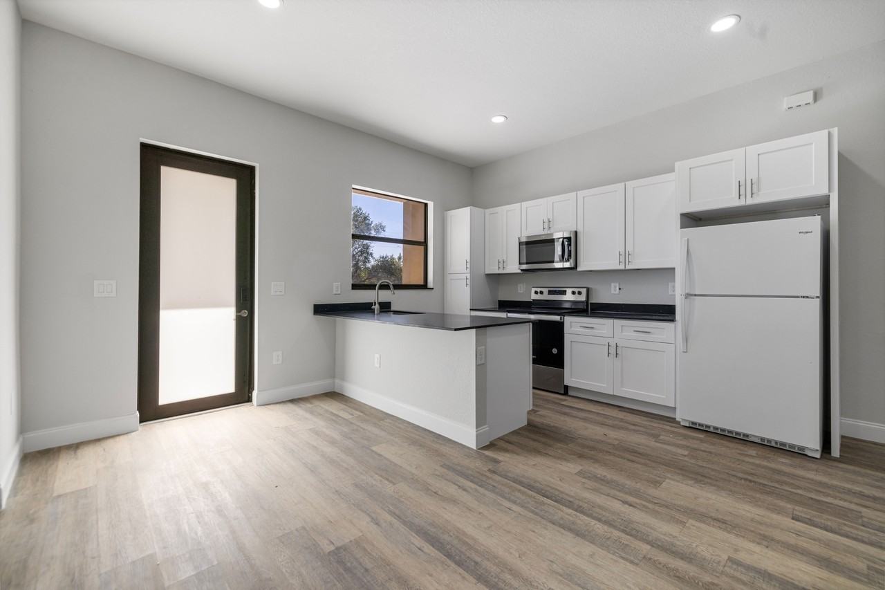 1101 Meadow Road - Photo 3 of 26