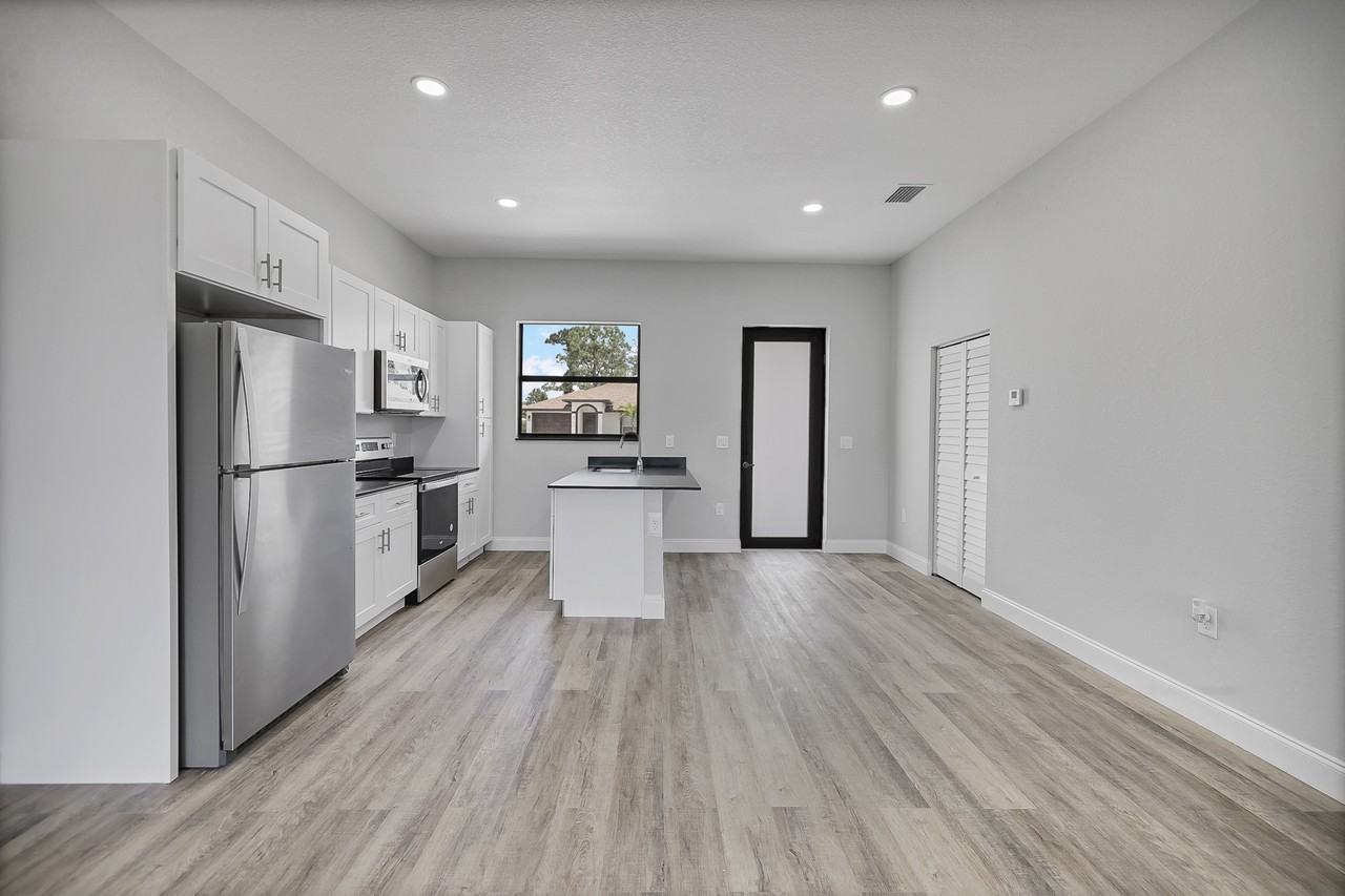 4721 29th Street Southwest - Photo 4 of 32