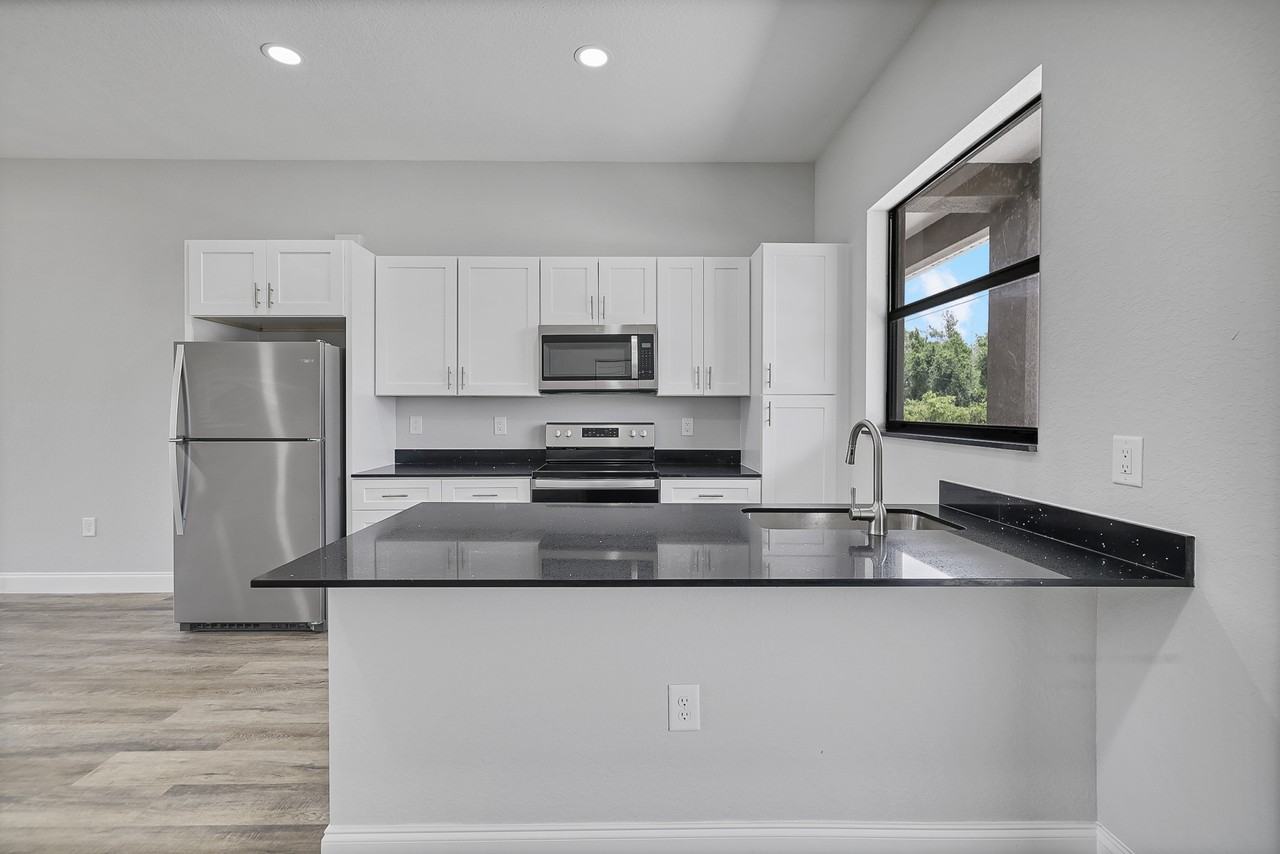 4721 29th Street Southwest - Photo 6 of 32