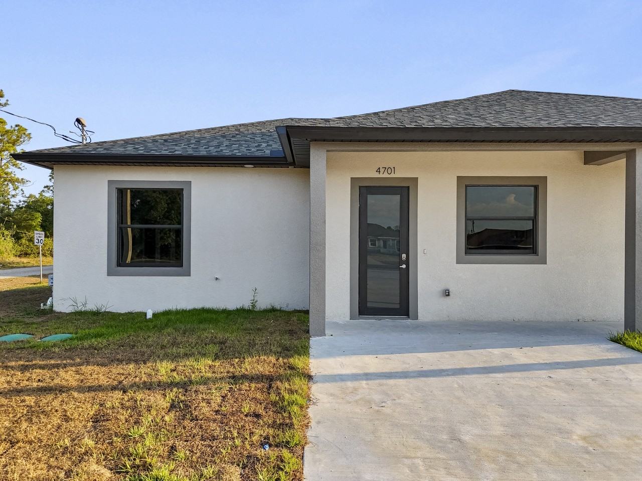 4701 Leonard Boulevard South - Photo 2 of 30