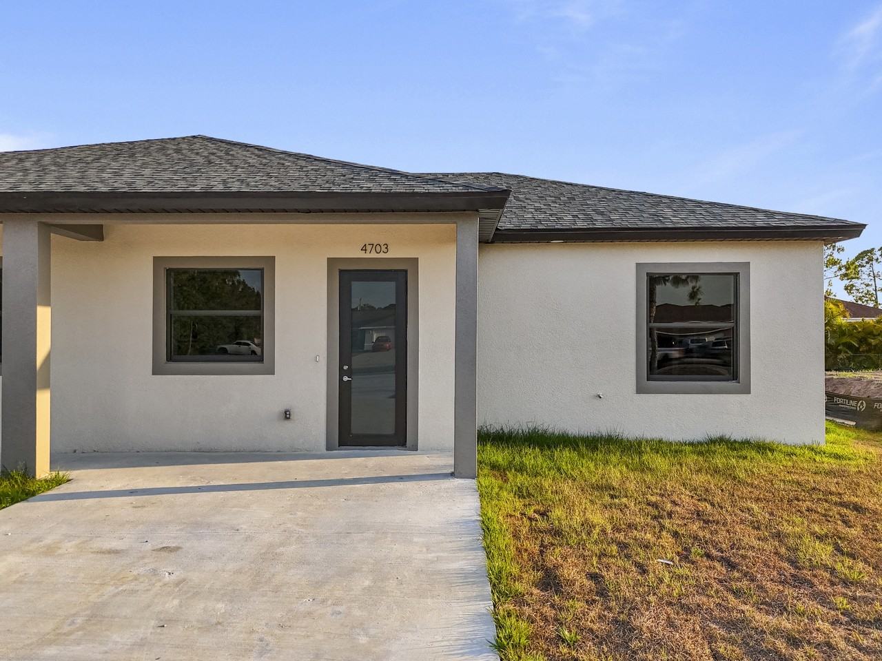 4703 Leonard Boulevard South - Photo 2 of 28