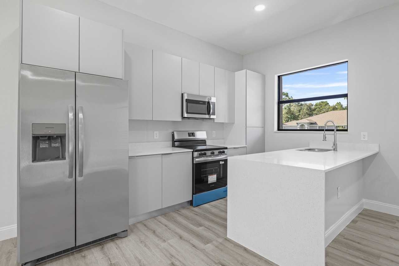 4460 29th Street Southwest - Photo 6 of 27