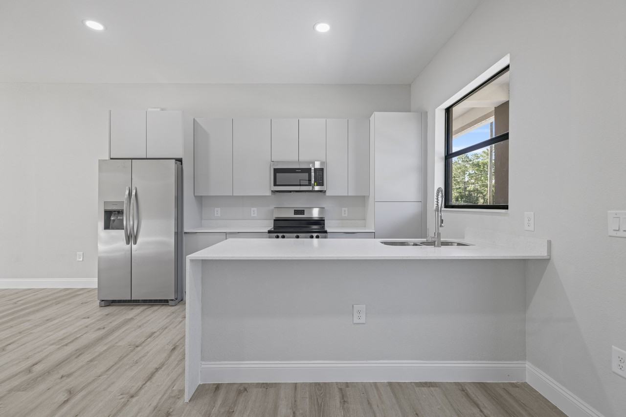 4460 29th Street Southwest - Photo 7 of 27