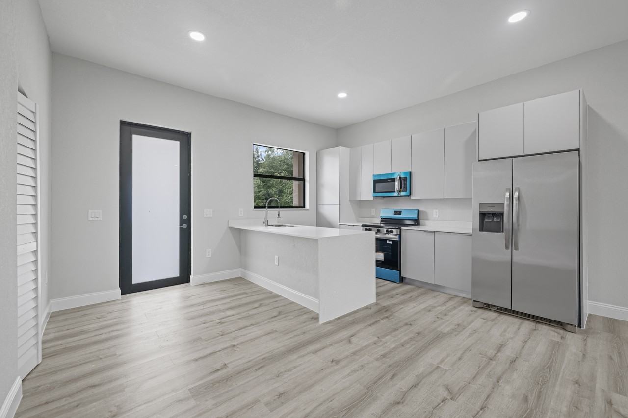 4458 29th Street Southwest - Photo 3 of 26