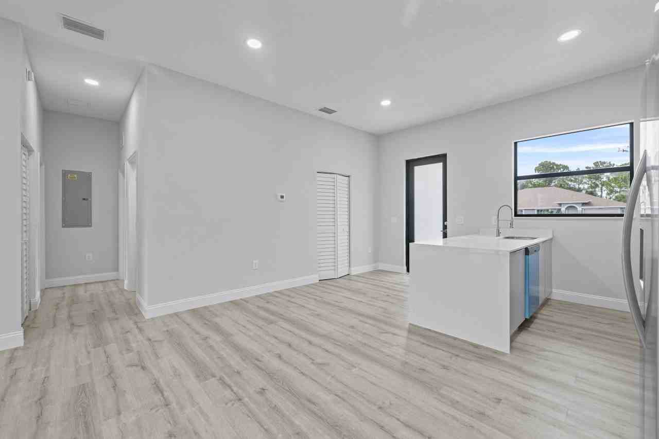 4458 29th Street Southwest - Photo 5 of 26