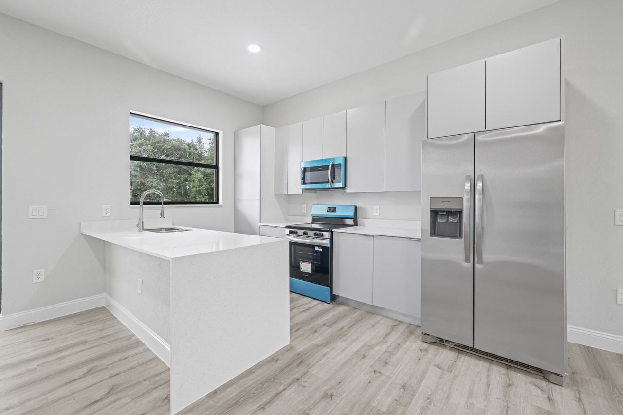 4458 29th Street Southwest - Photo 6 of 26