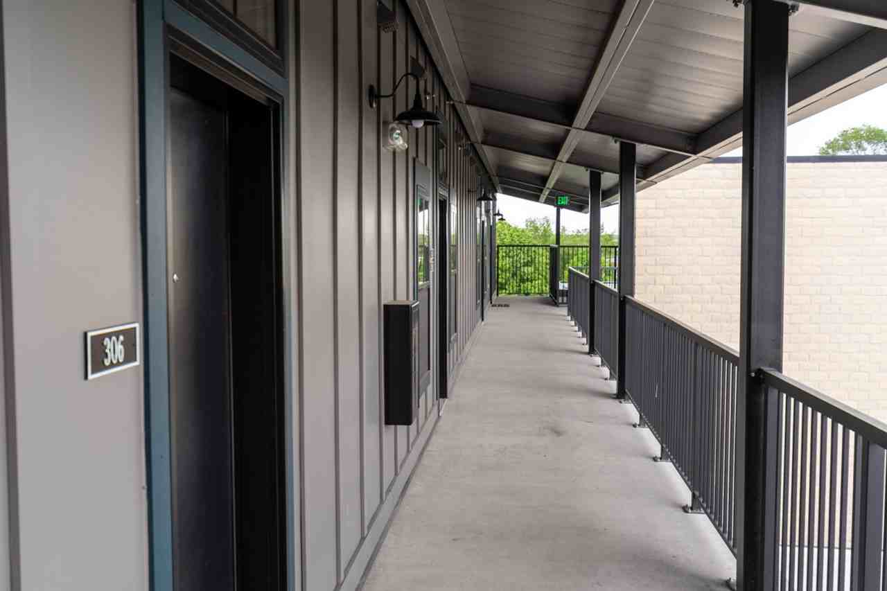 24 College Avenue N - Photo 4 of 20