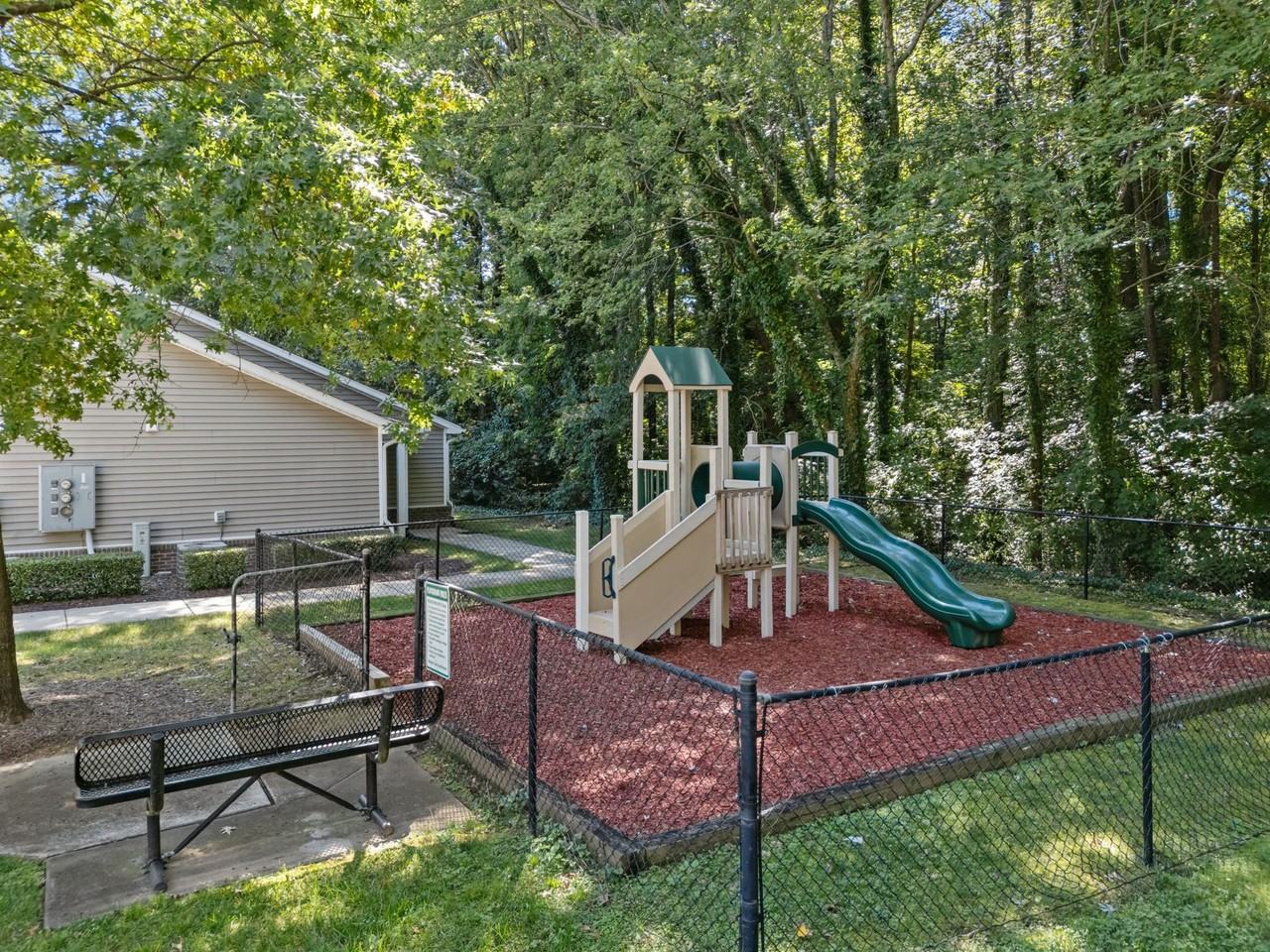 2010 Hodges Creek Dr - Photo 7 of 32