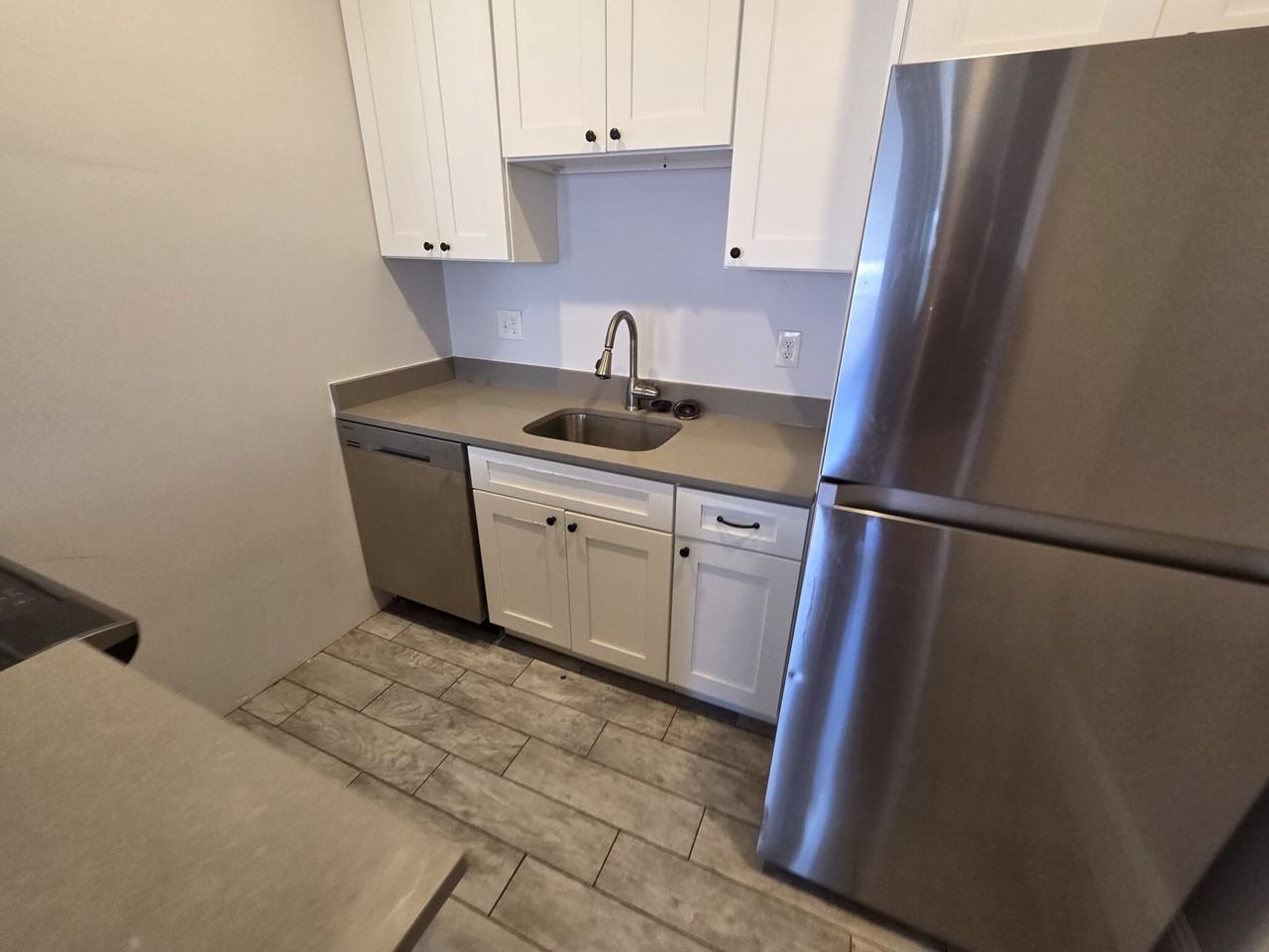 Beacon St #8 - Photo 5 of 12