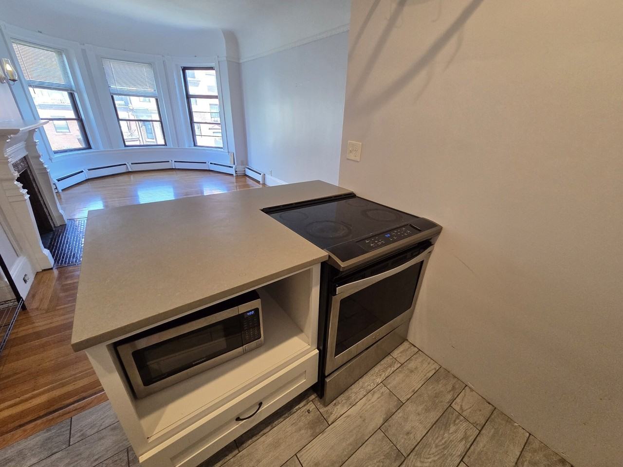 Beacon St #8 - Photo 6 of 12