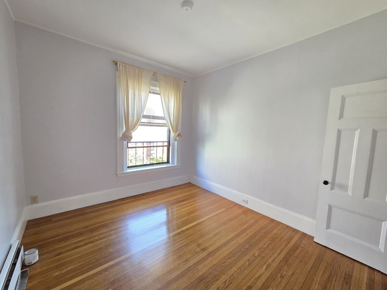 Beacon St #8 - Photo 7 of 12