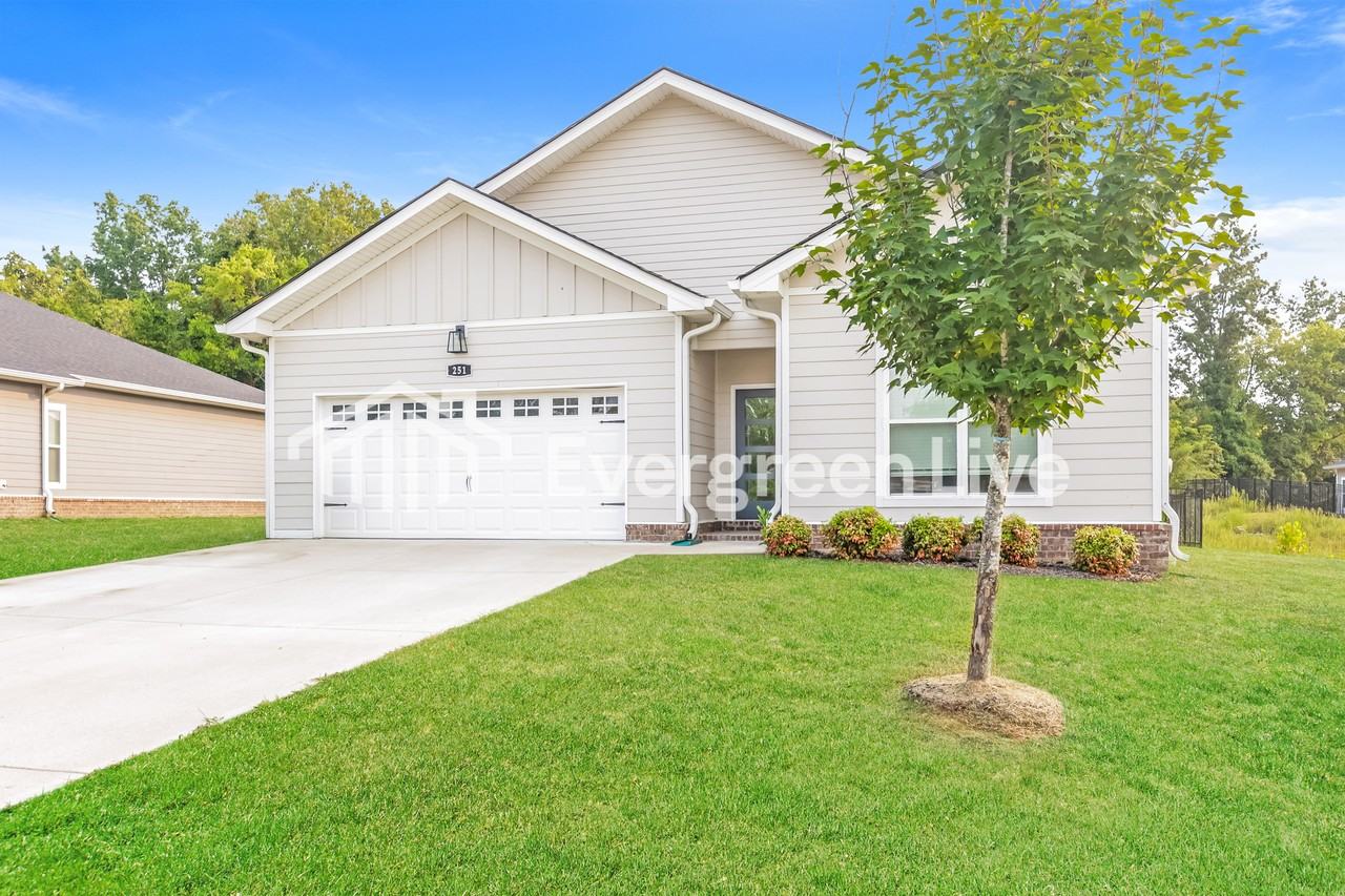 251 Centennial Dr - Photo 2 of 28