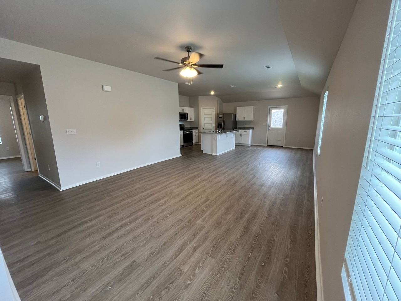 5365 Keystone Ave - Photo 6 of 21