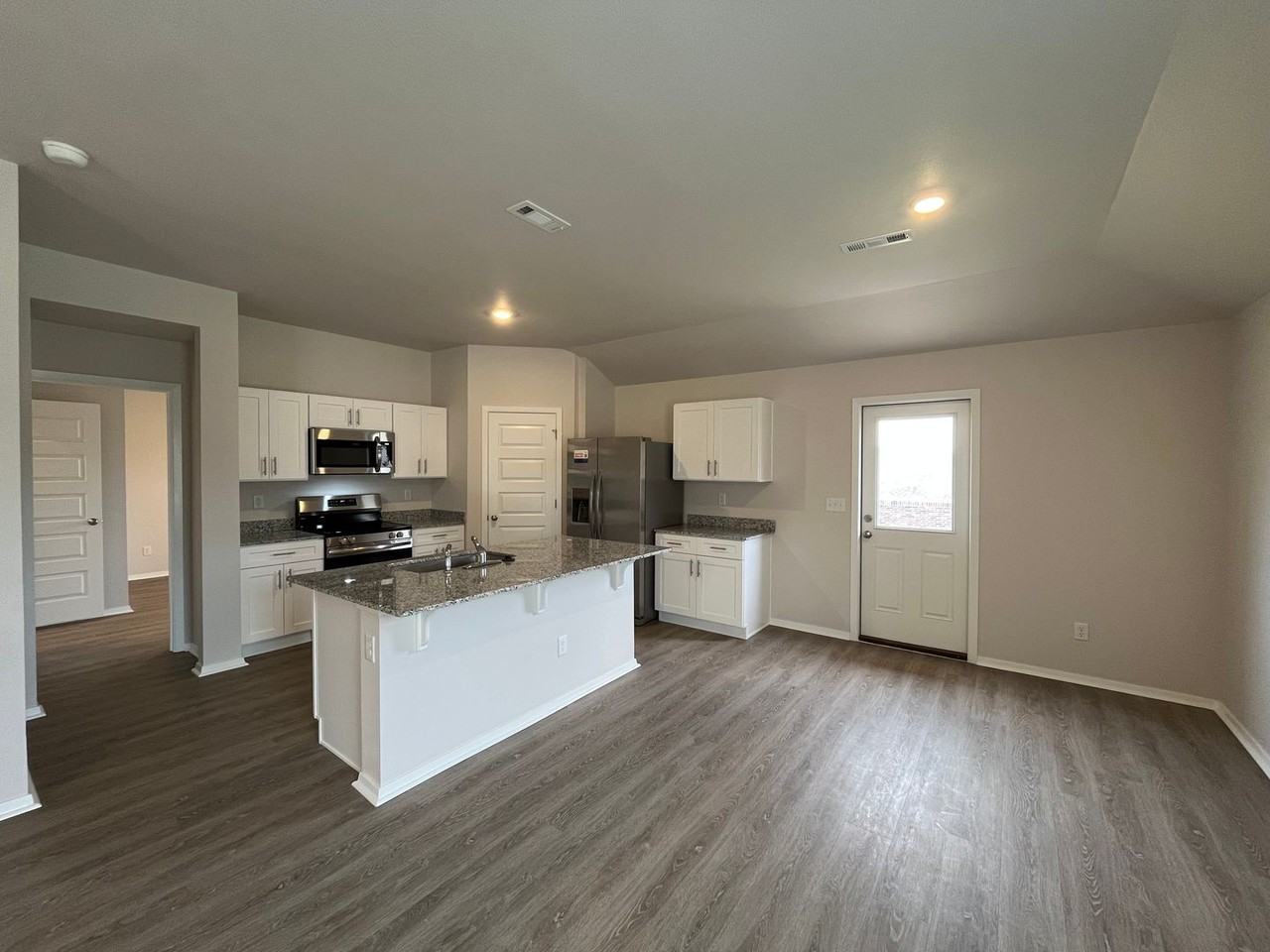 5365 Keystone Ave - Photo 7 of 21