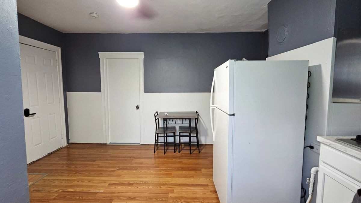 964 Atwells Ave ##3 - Photo 4 of 12