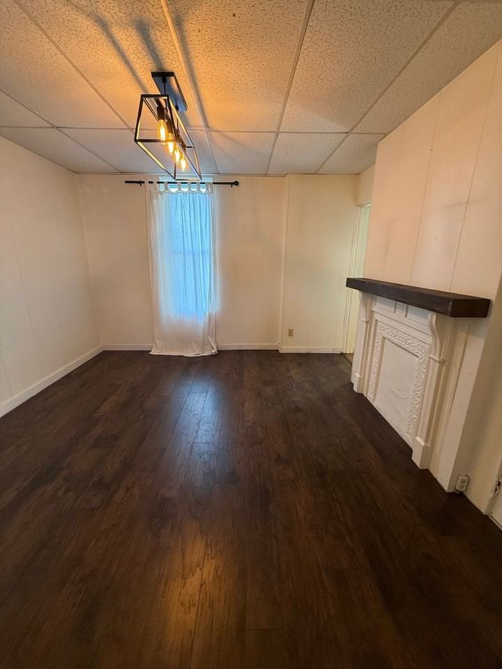 131 W Pike St - Photo 5 of 16