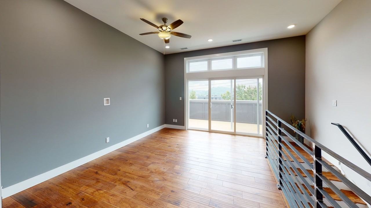1117 Laurel Ave - Photo 6 of 14