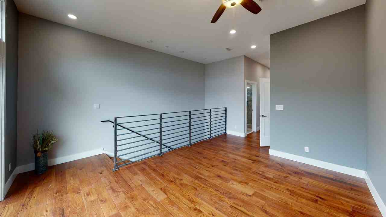 1117 Laurel Ave - Photo 7 of 14