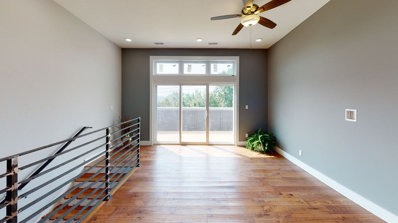 1117 Laurel Ave - Photo 6 of 14