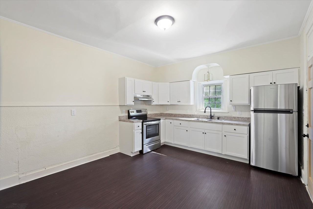 437 S 14th St - Photo 5 of 19