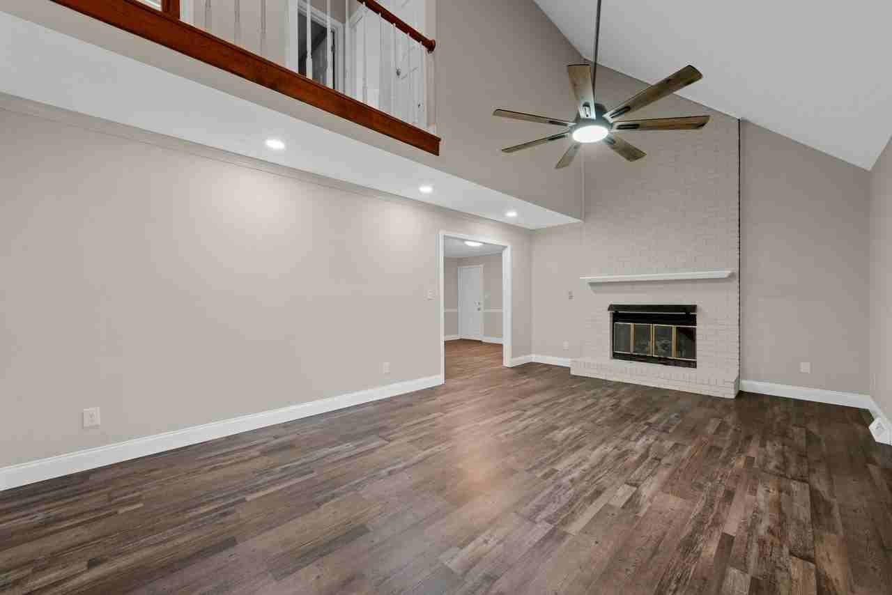 1745 Ewing Ford Rd - Photo 2 of 33