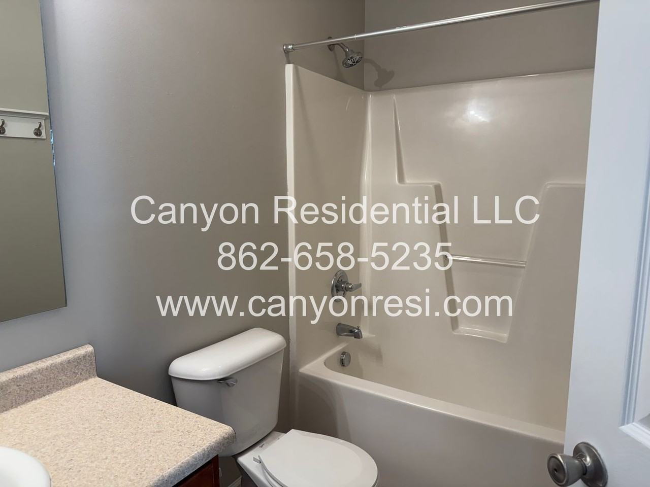 109 Hayes Ct - Photo 4 of 20