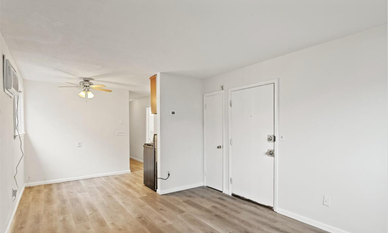 2818 East 31st Street - Photo 3 of 28
