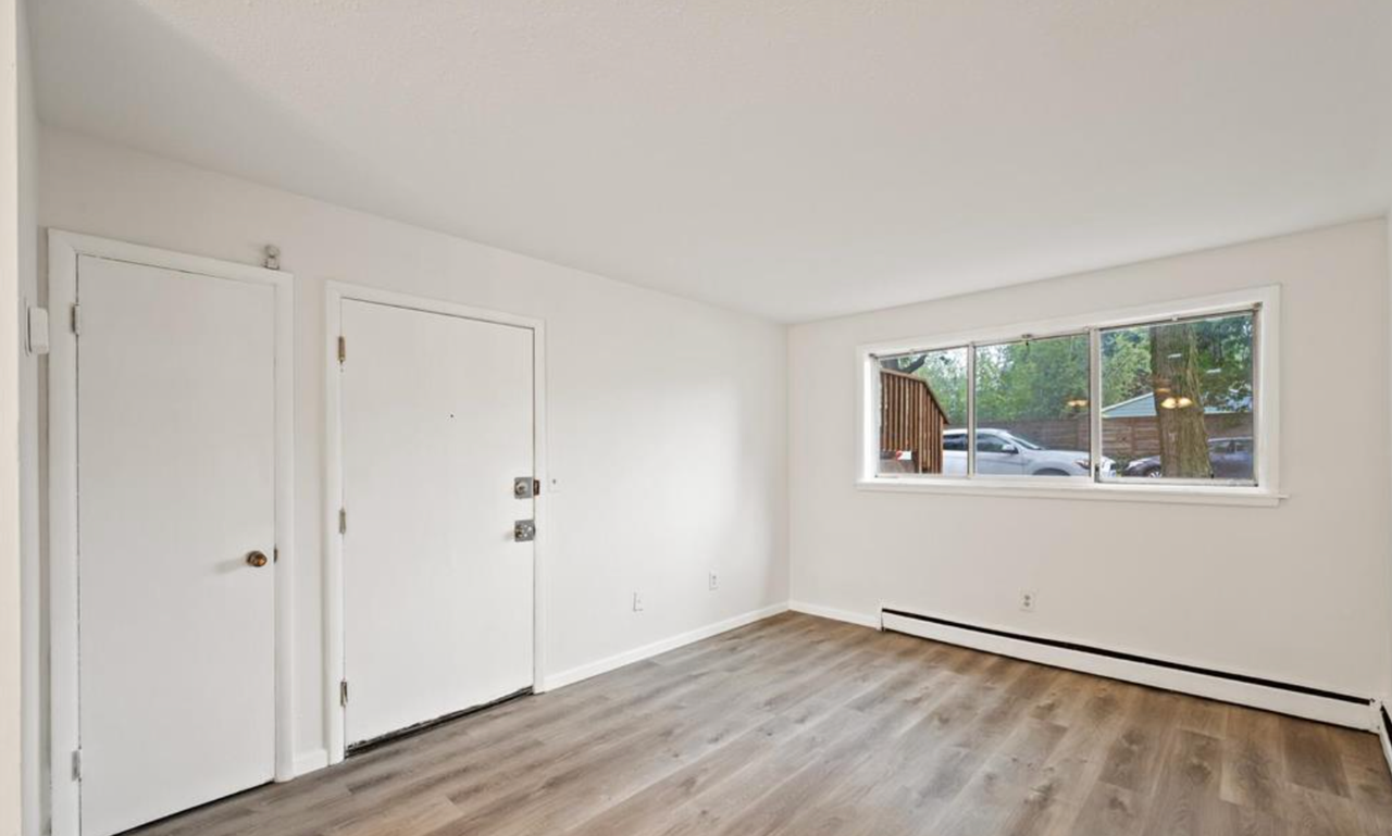 2818 East 31st Street - Photo 6 of 28