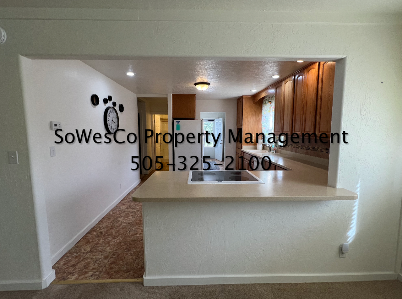 806 Mccoy Ave - Photo 4 of 13