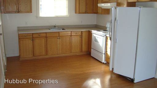 1925 7th St - Photo 2 of 3